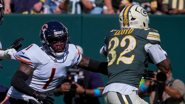 Chicago Bears cornerback Jaylon Johnson and Green Bay Packers running back Marshawn Lloyd