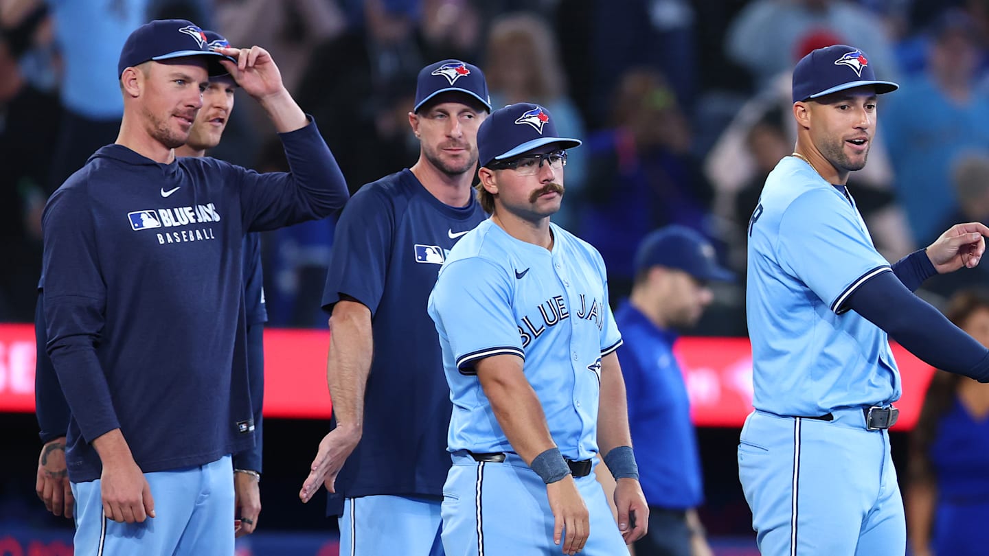 3 Blue Jays players that will be traded if they become sellers by the trade deadline