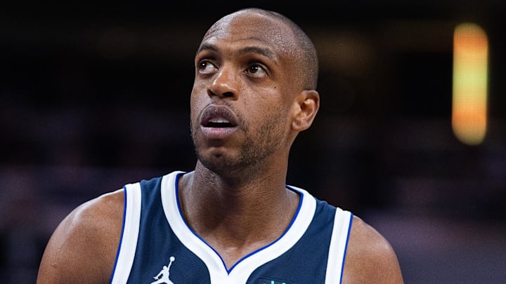 Dallas Mavericks, Khris Middleton Dallas Mavericks, Khris Middleton