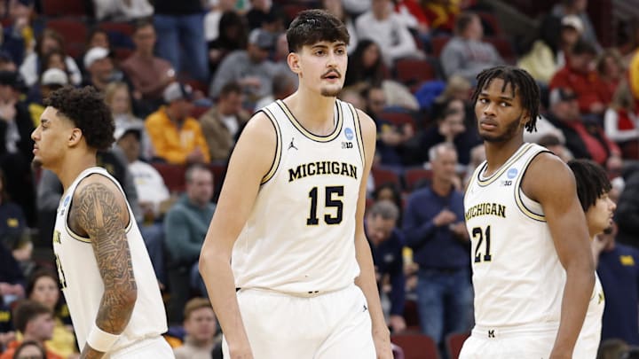 Michigan Wolverines center Aday Mara (15) and forward Morez Johnson Jr. (21)
