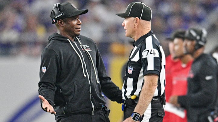  Atlanta Falcons head coach Raheem Morris reacts after a play during the first half against the Minnesota Vikings at U.S. Bank Stadium.
