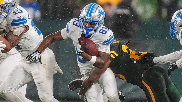 Detroit Lions punt return Isaiah Williams (83) runs against Green Bay Packers 