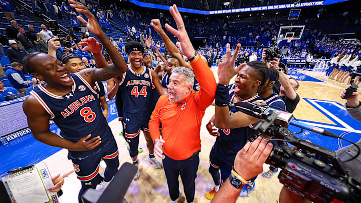 The No. 1 Auburn Tigers celebrate clinching at least a share of the SEC Championship with a blowout win of the Kentucky Wildcats.