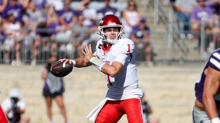 Oct 10, 2026; Manhattan, Kansas, USA; Houston Cougars quarterback Conner Weigman (1) drops back to pass during the first quarter against the Kansas State Wildcats at Bill Snyder Family Football Stadium. Mandatory Credit: Scott Sewell-Imagn Images Oct 10, 2026; Manhattan, Kansas, USA; Houston Cougars quarterback Conner Weigman (1) drops back to pass during the first quarter against the Kansas State Wildcats at Bill Snyder Family Football Stadium. Mandatory Credit: Scott Sewell-Imagn Images