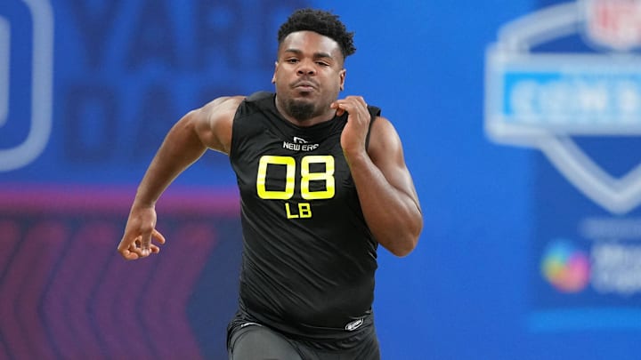 Feb 27, 2025; Indianapolis, IN, USA; Iowa linebacker Jay Higgins (LB08) participates in drills during the 2025 NFL Combine at Lucas Oil Stadium. Mandatory Credit: Kirby Lee-Imagn Images Feb 27, 2025; Indianapolis, IN, USA; Iowa linebacker Jay Higgins (LB08) participates in drills during the 2025 NFL Combine at Lucas Oil Stadium. Mandatory Credit: Kirby Lee-Imagn Images