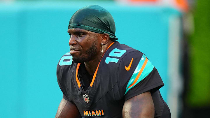 Sep 29, 2025; Miami Gardens, Florida, USA; Miami Dolphins wide receiver Tyreek Hill (10) practices before the game against the New York Jets at Hard Rock Stadium. Mandatory Credit: Rich Storry-Imagn Images Sep 29, 2025; Miami Gardens, Florida, USA; Miami Dolphins wide receiver Tyreek Hill (10) practices before the game against the New York Jets at Hard Rock Stadium. Mandatory Credit: Rich Storry-Imagn Images