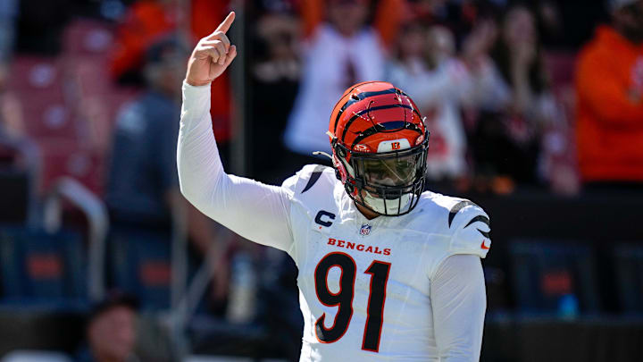 Cincinnati Bengals defensive end Trey Hendrickson (91) celebrates as time winds down in the fourth quarter of the NFL Week 1 game between the Cleveland Browns and the Cincinnati Bengals at Huntington Bank Field in Cleveland on Sunday, Sept. 7, 2025. The Bengals begin the season with a 17-16 win over the Browns.