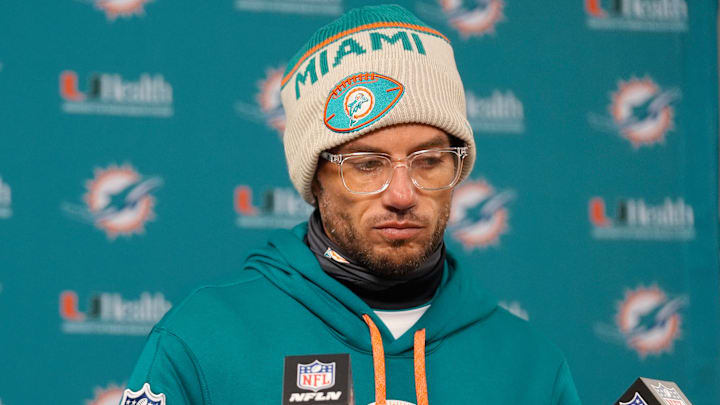 Miami Dolphins head coach Mike McDaniel