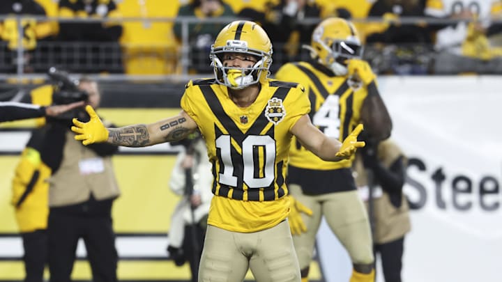 Oct 26, 2025; Pittsburgh, Pennsylvania, USA; Pittsburgh Steelers wide receiver Roman Wilson (10) reacts during the fourth quarter against the Green Bay Packers at Acrisure Stadium. Mandatory Credit: Charles LeClaire-Imagn Images