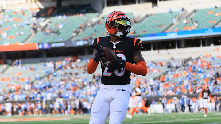 Oct 5, 2025; Cincinnati, Ohio, USA; Cincinnati Bengals cornerback Cam Taylor-Britt (29) warms up before a game against the Detroit Lions at Paycor Stadium. Mandatory Credit: Katie Stratman-Imagn Images