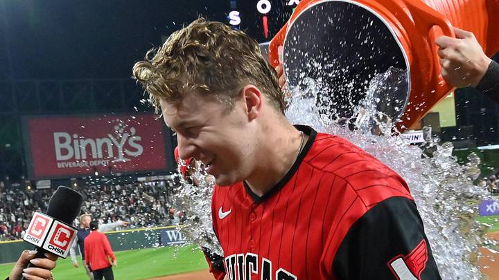 Jun 26, 2026; Chicago, Illinois, USA; Chicago White Sox catcher Kyle Teel (8) is dunked after their victory over the Kansas City Royals at Rate Field. Mandatory Credit: Patrick Gorski-Imagn Images