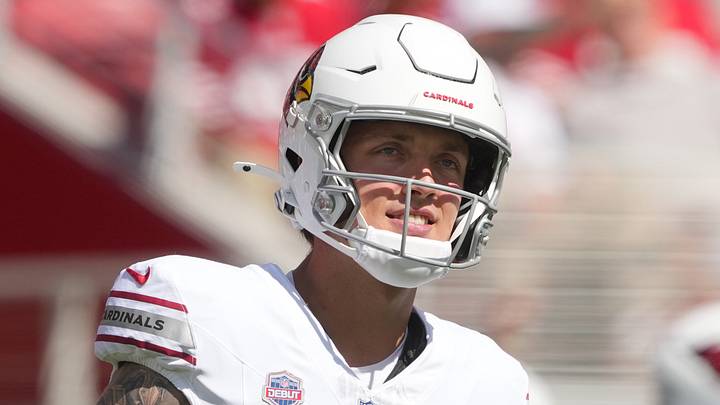 Sep 27, 2026; Santa Clara, California, USA; Arizona Cardinals quarterback Carson Beck (19) before the game against the San Francisco 49ers at Levi's Stadium. Mandatory Credit: Darren Yamashita-Imagn Images Sep 27, 2026; Santa Clara, California, USA; Arizona Cardinals quarterback Carson Beck (19) before the game against the San Francisco 49ers at Levi's Stadium. Mandatory Credit: Darren Yamashita-Imagn Images