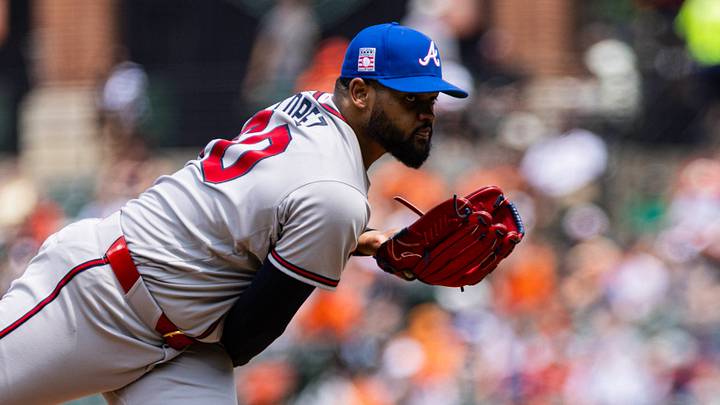 Jul 26, 2026; Baltimore, Maryland, USA; Atlanta Braves pitcher Reynaldo López (40) pitching in the first inning against the Baltimore Orioles at Oriole Park at Camden Yards. Mandatory Credit: Lexi Thompson-Imagn Images