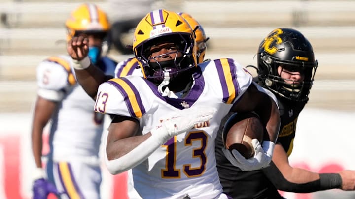 Dec 6, 2024; Birmingham, AL, USA; Cherokee County's Dylan Duncan (51) pursues Jackson's Ezavier Crowell (13) at Protective Stadium in the AHSAA 4A State Championship game. Dec 6, 2024; Birmingham, AL, USA; Cherokee County's Dylan Duncan (51) pursues Jackson's Ezavier Crowell (13) at Protective Stadium in the AHSAA 4A State Championship game.