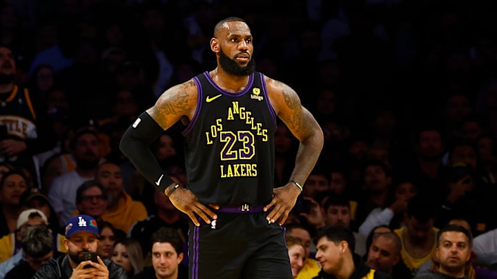 LeBron James y Los Angeles Lakers vencieron a los Phoenix Suns y pasaron a las semifinales del Torneo NBA 2023