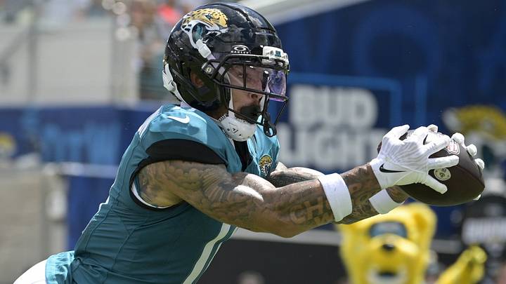 Sep 13, 2026; Jacksonville, Florida, USA;  Jacksonville Jaguars wide receiver Parker Washington (11) scores a touchdown in the first quarter against the Cleveland Browns at EverBank Stadium.  Mandatory Credit: Melina Myers-Imagn Images