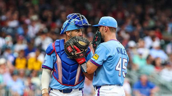 Jun 6, 2026; Cumberland, Georgia, USA; Atlanta Braves catcher Austin Wynns (16) talks to Atlanta Braves pitcher Tyler Kinley (45) during the game against the Pittsburgh Pirates during the eighth inning at Truist Park. Mandatory Credit: Jordan Godfree-Imagn Images