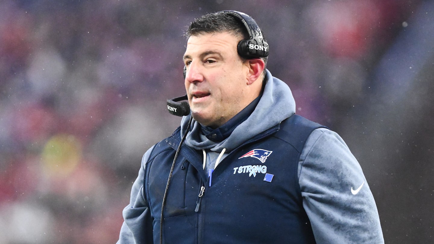 Patriots WR Endorses Mike Vrabel as NFL's Top Coach