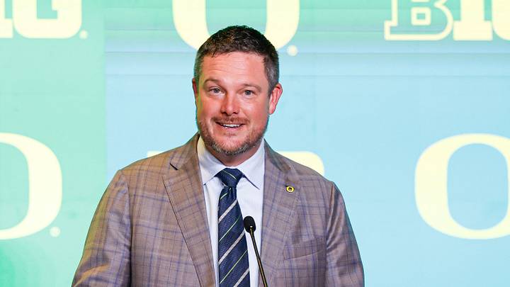 Jul 29, 2026; Chicago, IL, USA; Oregon Football head coach Dan Lanning speaks during Big Ten Media Days at Hilton Chicago. Mandatory Credit: Kamil Krzaczynski-Imagn Images Jul 29, 2026; Chicago, IL, USA; Oregon Football head coach Dan Lanning speaks during Big Ten Media Days at Hilton Chicago. Mandatory Credit: Kamil Krzaczynski-Imagn Images