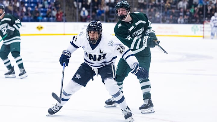 Senior Morgan Winters got a key goal for New Hampshire as it handed No. 8 Dartmouth its first loss of the 2025-26 college hockey season. Senior Morgan Winters got a key goal for New Hampshire as it handed No. 8 Dartmouth its first loss of the 2025-26 college hockey season.