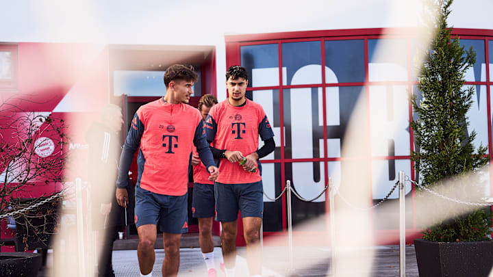 FC Bayern München muss auf Tom Bischof und Aleksandar Pavlovic verzichten