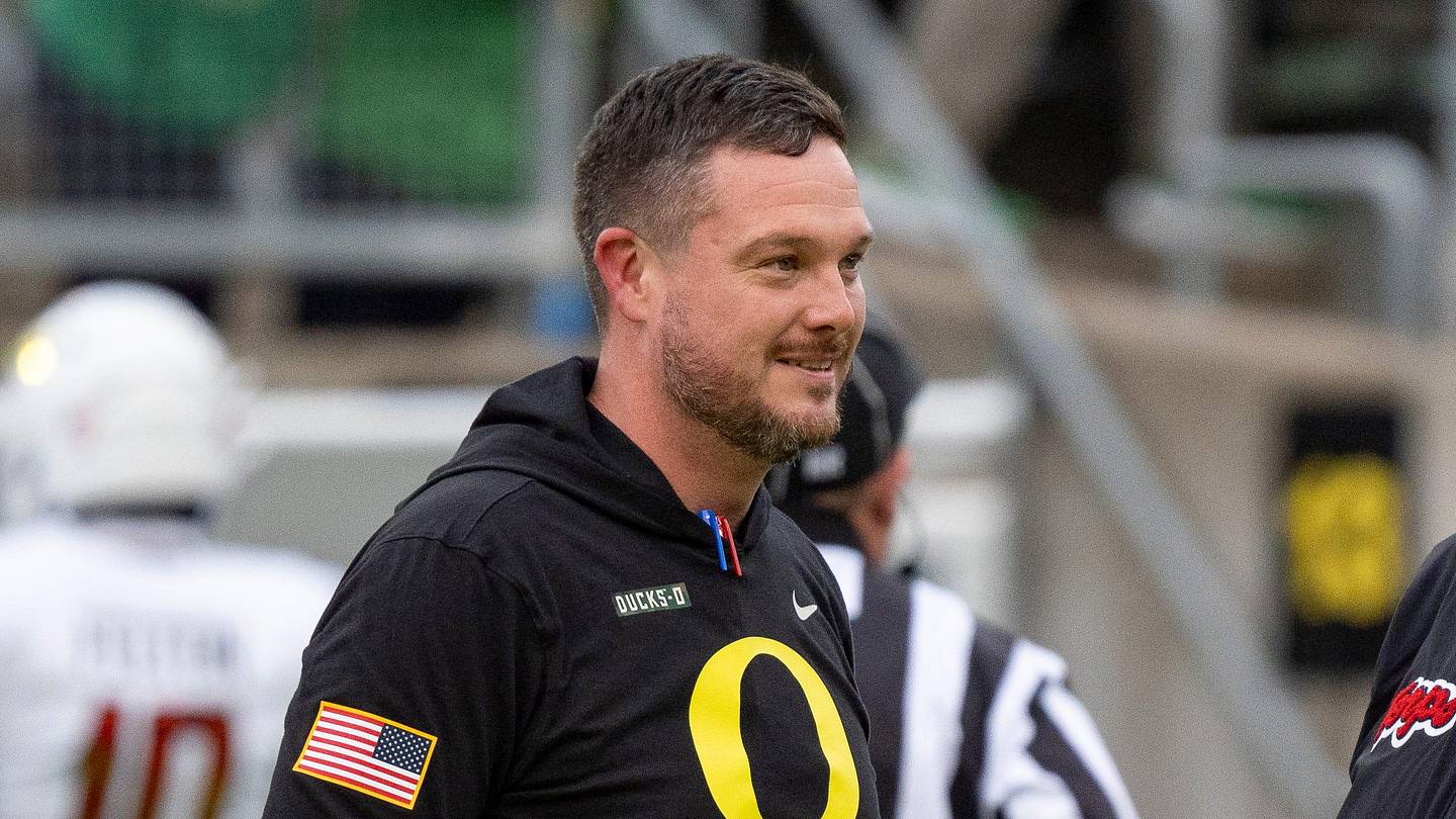 Oregon Makes Major Recruiting Push for Four-Star Athlete Bod