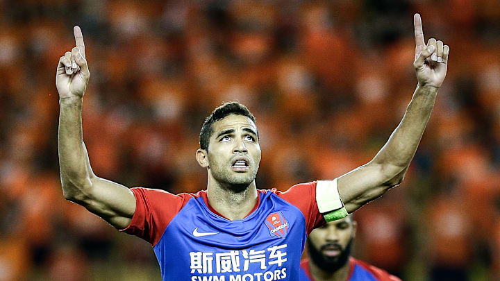 Livre no mercado após rescindir com o Shenzhen FC, da China, Alan Kardec é ventilado no Atlético-MG. Galo pode sonhar mais alto.