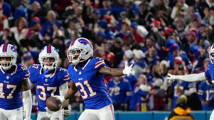Buffalo Bills cornerback Maxwell Hairston intercepts the ball in the second half against the Kansas City Chiefs.