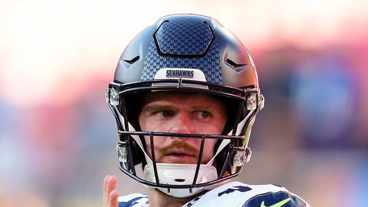 Seattle Seahawks quarterback Sam Darnold warms up