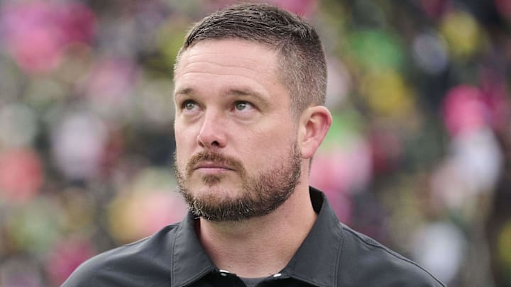 Oct 22, 2022; Eugene, Oregon, USA; Oregon Ducks head coach Dan Lanning watches the clock during the second half against the UCLA Bruins at Autzen Stadium. The Ducks won the game 45-30. Mandatory Credit: Troy Wayrynen-Imagn Images