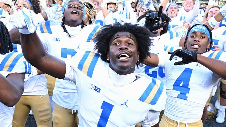 Oct 10, 2026; Eugene, Oregon, USA; UCLA Bruins wide receiver Aidan Mizell (1) and team mates celebrate the win against the Oregon Ducks at Autzen Stadium. Oct 10, 2026; Eugene, Oregon, USA; UCLA Bruins wide receiver Aidan Mizell (1) and team mates celebrate the win against the Oregon Ducks at Autzen Stadium.