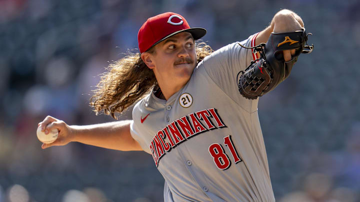 Cincinnati Reds starting pitcher Rhett Lowder (81) 