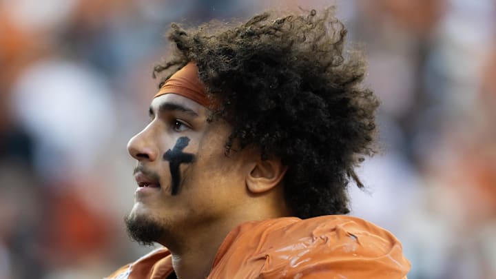 Texas Longhorns edge Trey Moore