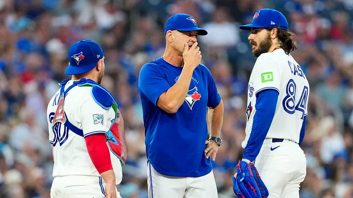 Dylan Cease and Alejandro Kirk. Credit: Kevin Sousa-Imagn Images
