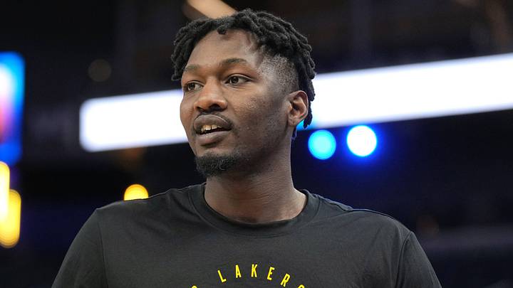 Los Angeles Lakers forward Dorian Finney-Smith (17) against the Golden State Warriors at Chase Center on January 25, 2025.