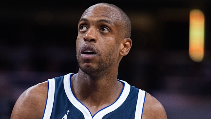 Dallas Mavericks, Khris Middleton Dallas Mavericks, Khris Middleton