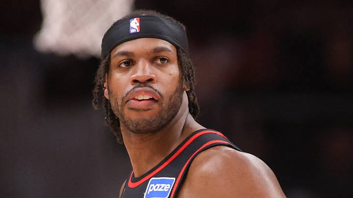 Atlanta Hawks guard Buddy Hield (8) against Golden State Warriors at State Farm Arena on March 21, 2026.