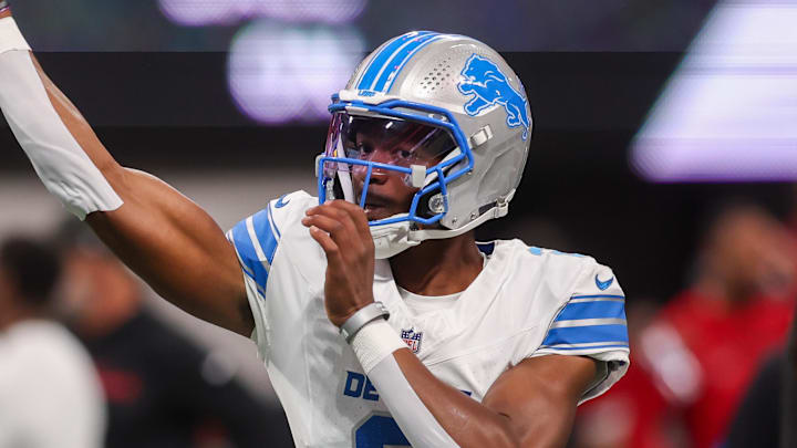 Detroit Lions quarterback Hendon Hooker (2).