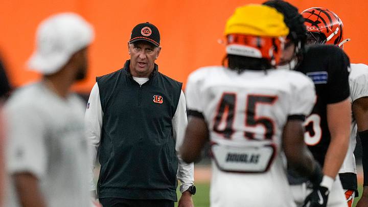 Cincinnati Bengals special teams coach Darrin Simmons directs drills during a preseason training camp practice in downtown Cincinnati on Thursday, July 31, 2025.