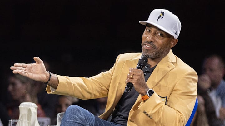 Class of 2023 Hall of Famer Ronde Barber talks during the Enshrinees.