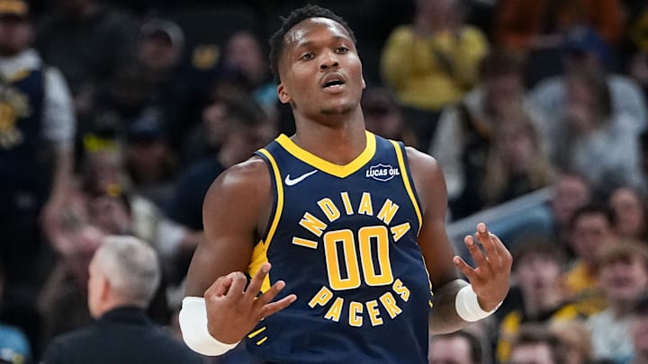 Indiana Pacers wing Bennedict Mathurin (00) during a game against the Charlotte Hornets.