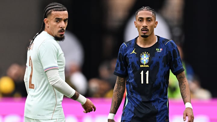 Raphinha (rechts) musste verletzt ausgewechselt werden