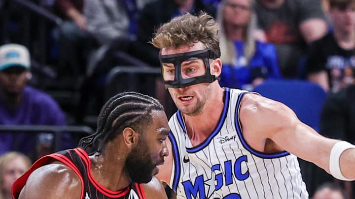 Chicago Bulls forward Patrick Williams drives to the basket against Orlando Magic forward Franz Wagner
