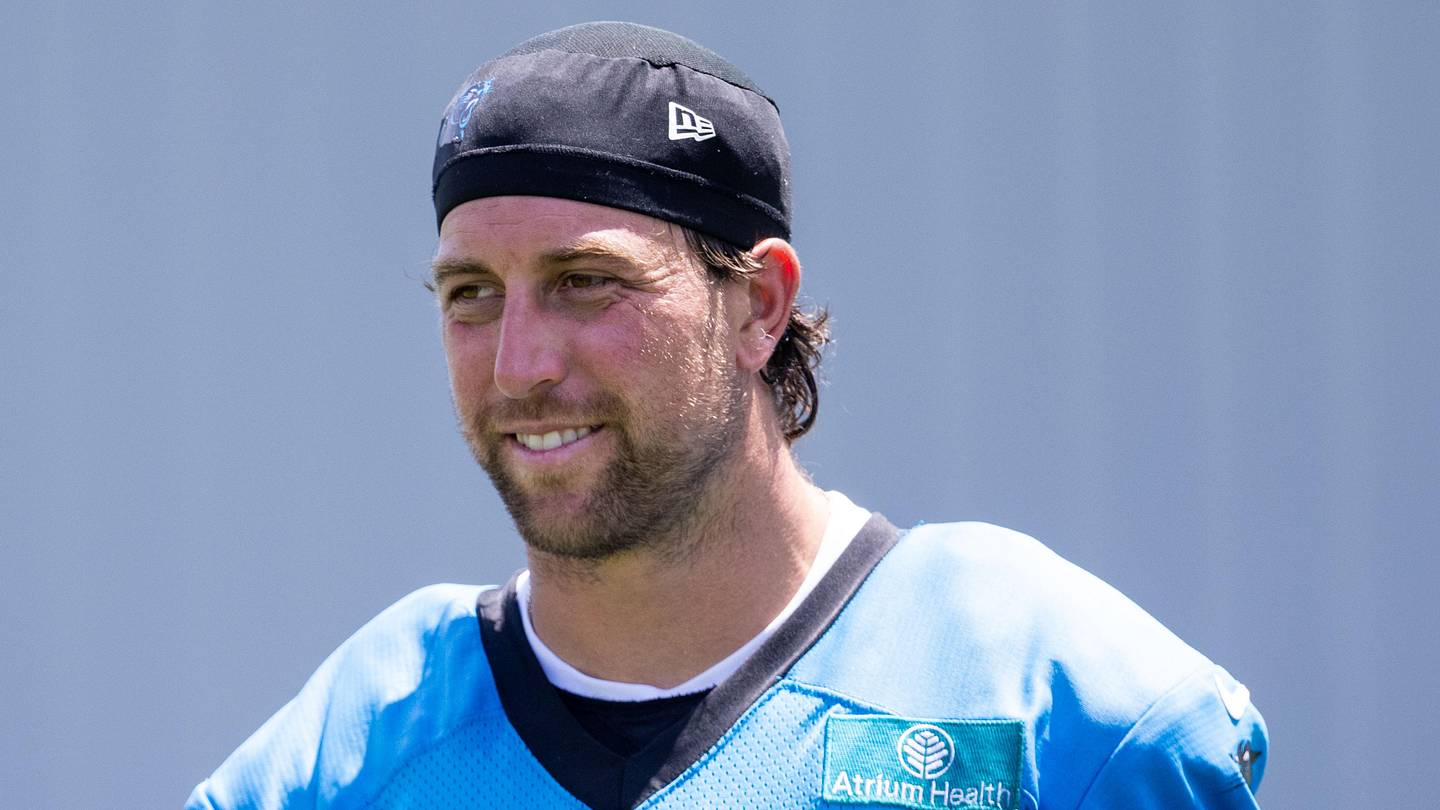 Jalen Cokerの怪我は激しくヒットしますが、PanthersにはAdam Thielenの取引がありませんでした