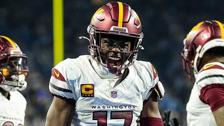 Washington Commanders wide receiver Terry McLaurin (17) Washington Commanders wide receiver Terry McLaurin (17)