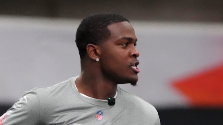 Miami Dolphins running back  De'Von Achane