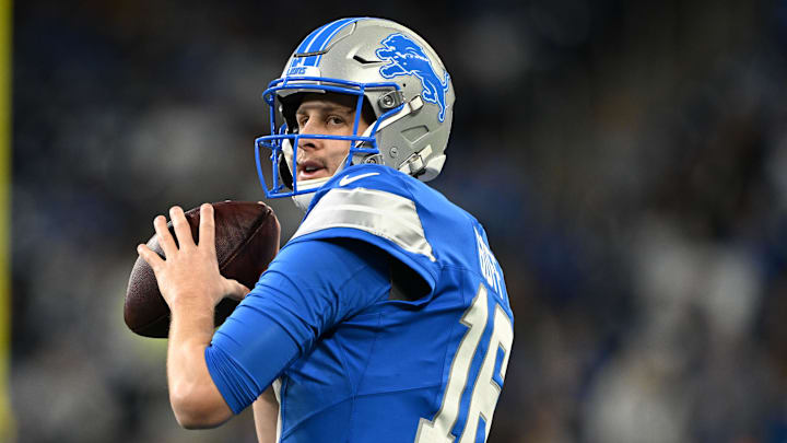 Detroit Lions quarterback Jared Goff (16).