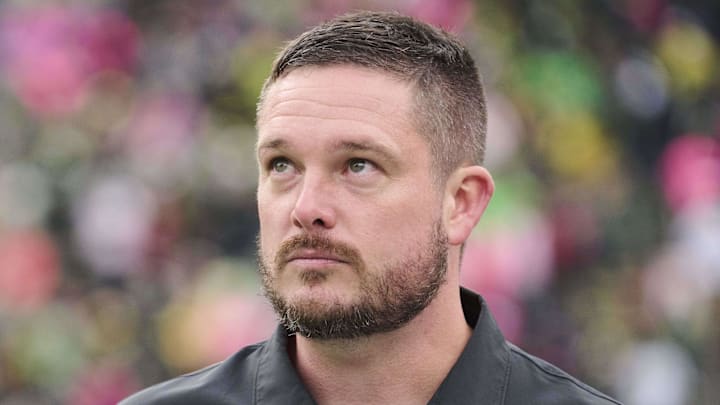Oct 22, 2022; Eugene, Oregon, USA; Oregon Ducks head coach Dan Lanning watches the clock during the second half against the UCLA Bruins at Autzen Stadium. The Ducks won the game 45-30. Mandatory Credit: Troy Wayrynen-Imagn Images Oct 22, 2022; Eugene, Oregon, USA; Oregon Ducks head coach Dan Lanning watches the clock during the second half against the UCLA Bruins at Autzen Stadium. The Ducks won the game 45-30. Mandatory Credit: Troy Wayrynen-Imagn Images