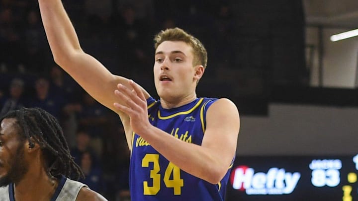 South Dakota State Jackrabbits forward Damon Wilkinson (34) passes the ball to a teammate during the second half against the Kansas City Roos on Saturday, Jan. 17, 2026, at First Bank & Trust Arena in Brookings, South Dakota.