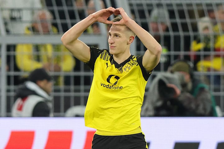 นิโค ชล็อตเตอร์เบค นิโค ชล็อตเตอร์เบค